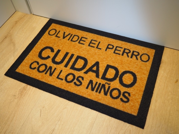 CUIDADO 40 x 60 cm.