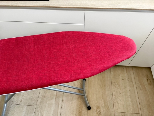 ROJO 136 x 48 cm